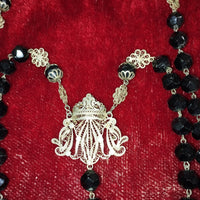 ANCIEN ROSAIRE D'ÉLISABETH. FILIGRANE EN ARGENT ET CRISTAL. XXE SIÈCLE