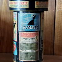 Ancien distributeur à cigarettes