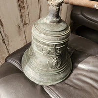 Ancienne cloche en bronze
