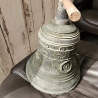 Ancienne cloche en bronze