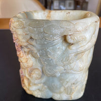 Pot à pinceaux en jade finement travaillé