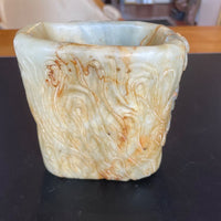 Pot à pinceaux en jade finement travaillé