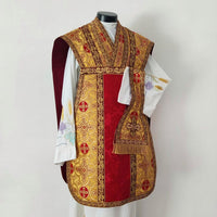 Ensemble complet de vêtements liturgiques traditionnels