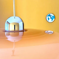 Lampe suspension OVNI emblématique de l'ère spatiale Harvey Guzzini des années 1970
