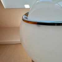Lampe de table emblématique Big Clan conçue par Studio 6G pour Harvey Guzzini et produite par Meblo