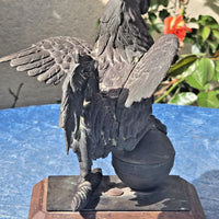 Statuette en bronze représentant un coq liberté
