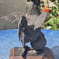Statuette en bronze représentant un coq liberté