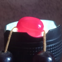 Ancien collier en bakélite rouge cerise