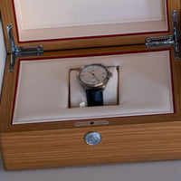 Élégante Omega De Ville Trésor II 40