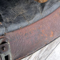 Casque à pointe modèle 1915 en cuir et métal gris