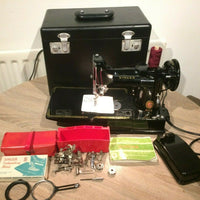 Machine à coudre singer 222K