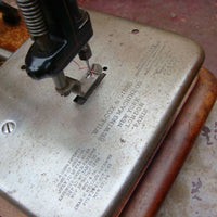 Machine à coudre ancienne et vintage wilcox & gibbs