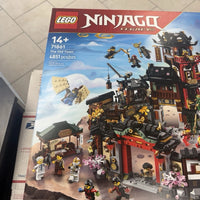 Lego ninjago 71861 la vieille ville 4851 pièces