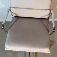 Vitra Alu Chair EA 217 Softpad chaise de bureau avec accoudoirs, Charles et Ray Eames