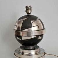 Lampe de table Art Déco en dinanderie, vers 1920-1930
