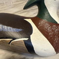 Canard mandarin en bois massif sculpté, leurre vintage du capitaine harry jobes