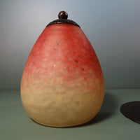 Lampe en fer forgé tulipe pâte de verre. Signé Schneider