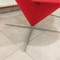 Fauteuil Vitra Heart Cone Chair du designer Verner Panton (1958)