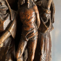 Petit groupe en bois sculpté haute époque XVIème