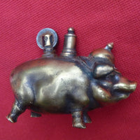 Beau briquet de poilu forme cochon