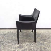 La chaise Cab 413 de Cassina, un chef-d'œuvre du design italien