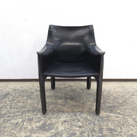 La chaise Cab 413 de Cassina, un chef-d'œuvre du design italien