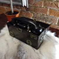 Ancien téléphone militaire