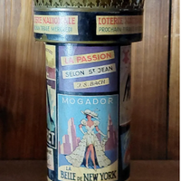 Ancien distributeur à cigarettes