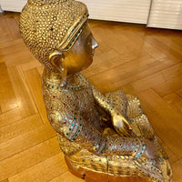 Statue de Bouddha thaïlandaise en position de méditation Dhyana Mudra