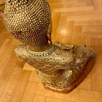 Statue de Bouddha thaïlandaise en position de méditation Dhyana Mudra