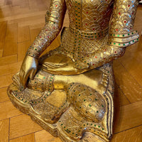 Statue de Bouddha thaïlandaise en position de méditation Dhyana Mudra