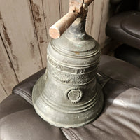 Ancienne cloche en bronze