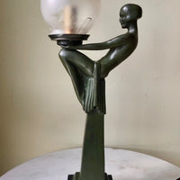 Lampe sculpture énigme