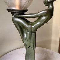 Lampe sculpture énigme