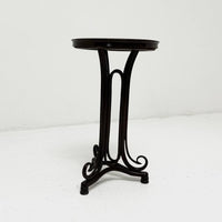Table basse originale des frères Thonet, fabriquée à Vienne vers 1900
