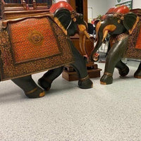 Sculpture paire de grands éléphants indiens anciens