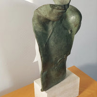 Sculpture en bronze d’asclépios