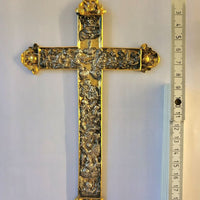 Croix baroque en relief tridimensionnelle du XVIIe/XVIIIe siècle