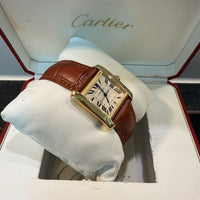 Montre Cartier Tank classique en or jaune 18 carats, référence 1840