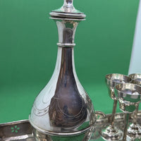 Ancien service à liqueur en argent massif