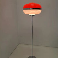 Lampadaire vintage du milieu du siècle par le fabricant italien Guzzini