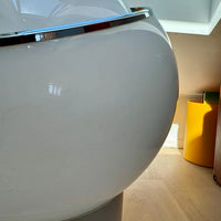 Lampe de table emblématique Big Clan  conçue par Studio 6G pour Harvey Guzzini et produite par Meblo
