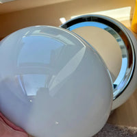 Lampe de table emblématique Big Clan  conçue par Studio 6G pour Harvey Guzzini et produite par Meblo