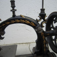 Ancienne machine a coudre manuelle