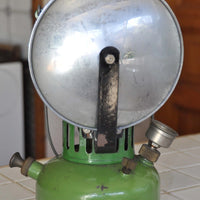 Lampe à pression ancienne