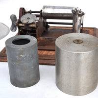 Phonographe à cylindres avec son mécanisme fonctionnel