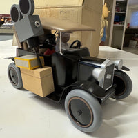 Figurine Tintin Aroutcheff représentant la célèbre Ford T du capitaine Haddock
