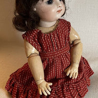 Antique petite poupée