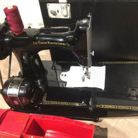 Machine à coudre singer 222K