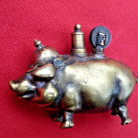 Beau briquet de poilu forme cochon